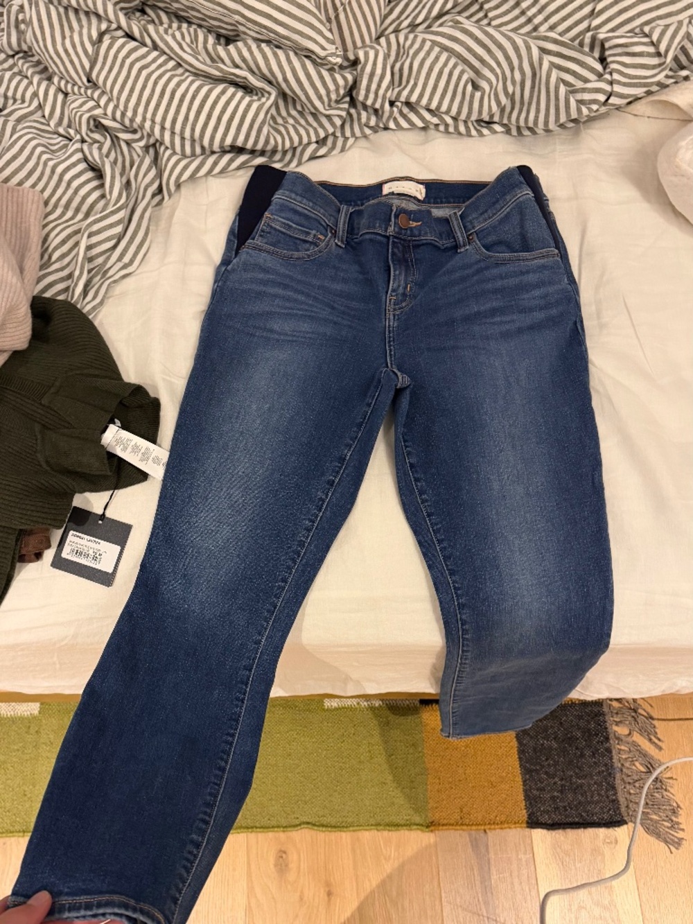 HATCH Maternity Slim Skinny Jeans Side Panels size 29 Blue Wash, Stretchy Waist